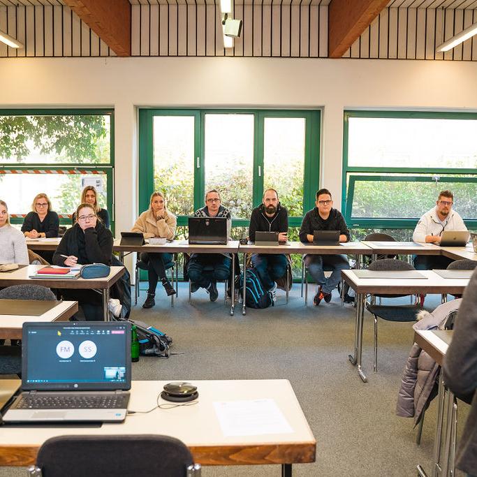 Pädagogin im Unterricht