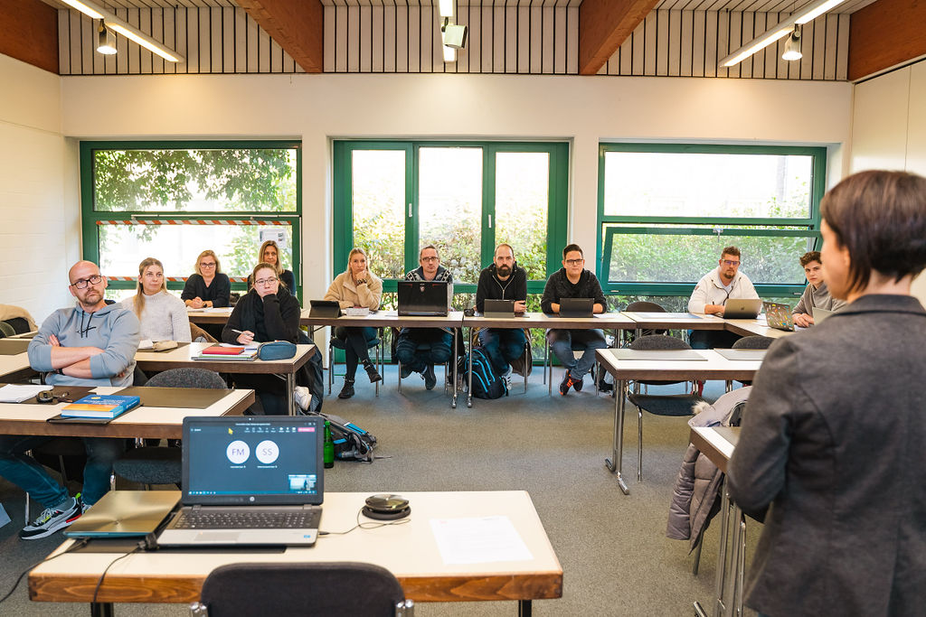 Pädagogin im Unterricht